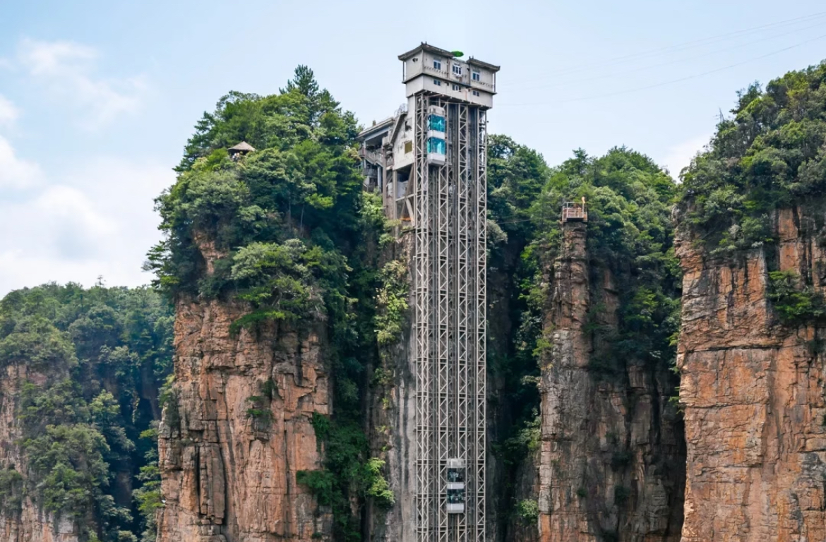 百龍天梯