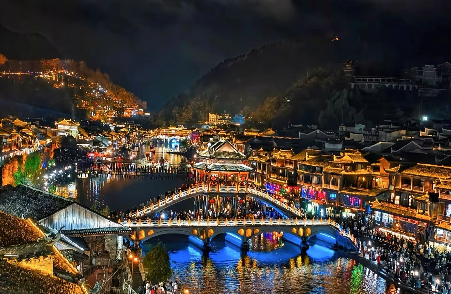 夜遊鳳凰城